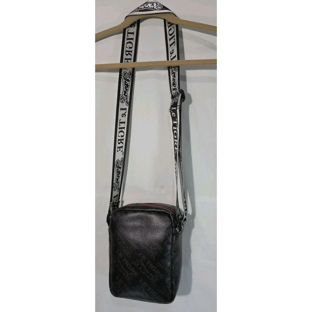 Le Tigre Crossbody Bag Unisex Black AOP Logo Red‎ Zip Streetwear Small Pouch